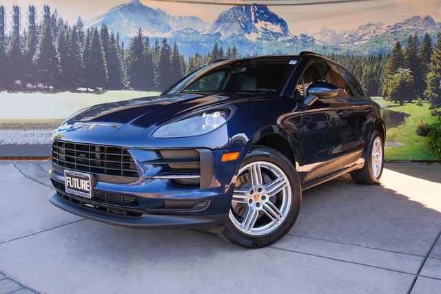 2020 Porsche Macan AWD photo