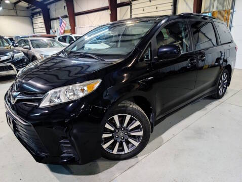 2020 Toyota Sienna LE AWD photo