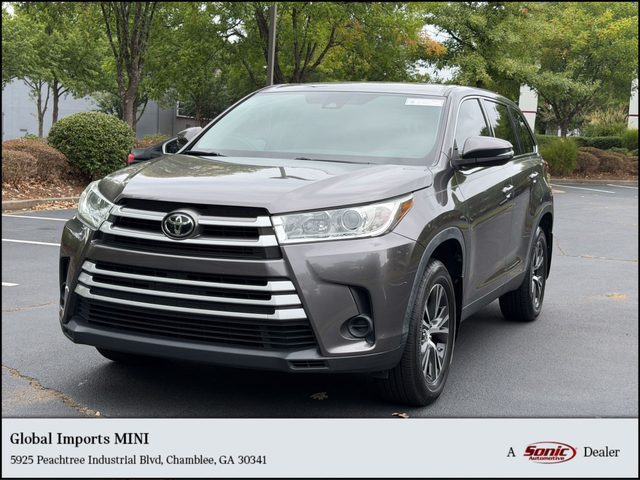 2019 Toyota Highlander LE AWD photo