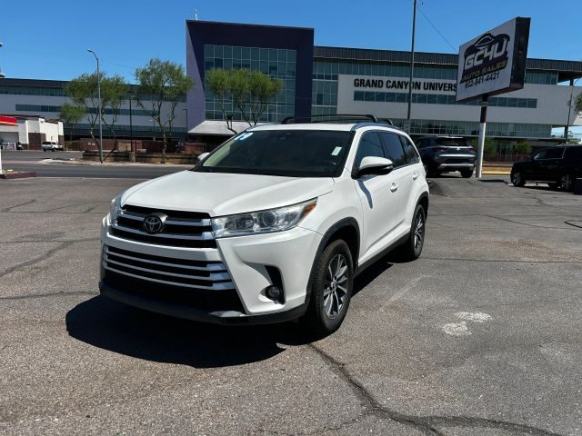 2019 Toyota Highlander XLE FWD photo