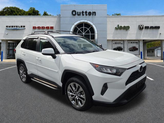2019 Toyota RAV4 LE AWD photo