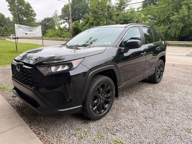 2019 Toyota RAV4 LE AWD photo