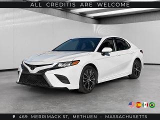 2020 Toyota Camry SE FWD photo