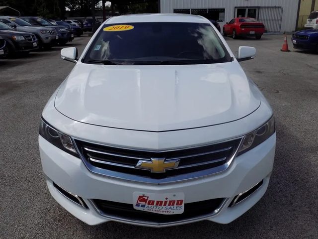2019 Chevrolet Impala LT FWD photo