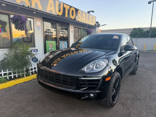 2015 Porsche Macan S AWD photo