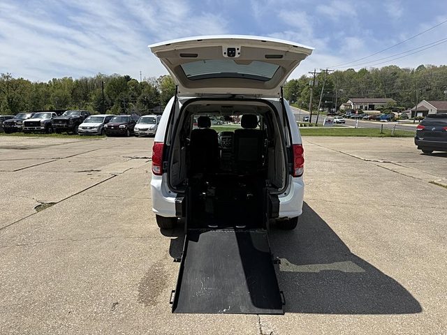 2019 Dodge Grand Caravan SE FWD photo
