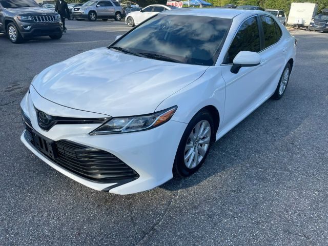 2019 Toyota Camry LE FWD photo