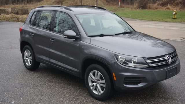 2015 Volkswagen Tiguan S FWD photo