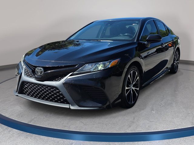 2019 Toyota Camry SE FWD photo
