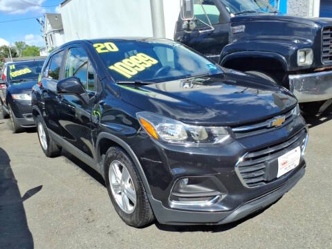 2020 Chevrolet Trax LS FWD photo