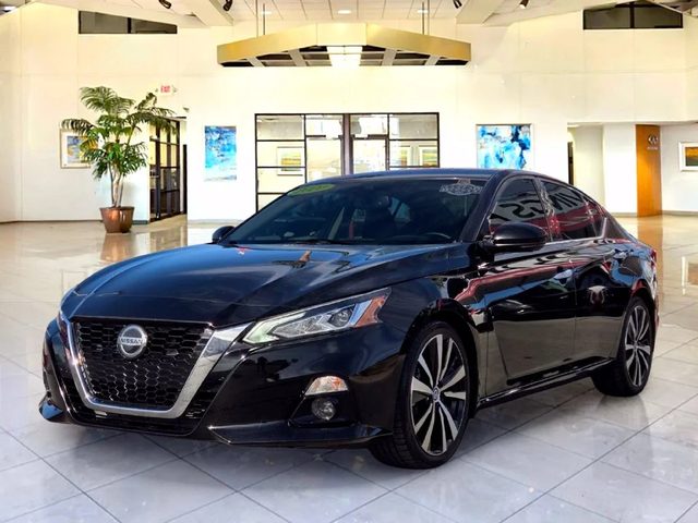 2020 Nissan Altima 2.5 Platinum FWD photo