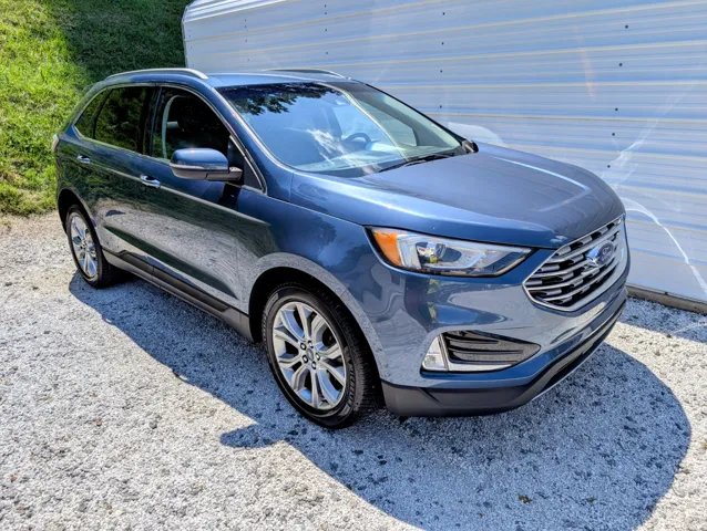 2019 Ford Edge Titanium AWD photo