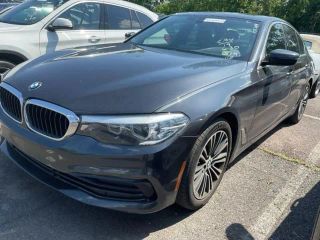 2019 BMW 5 Series 530i RWD photo