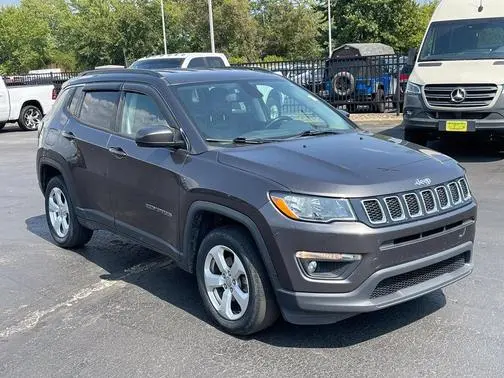 2020 Jeep Compass Latitude 4WD photo