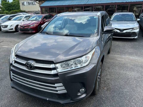 2019 Toyota Highlander XLE FWD photo