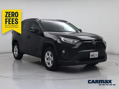 2019 Toyota RAV4 XLE FWD photo