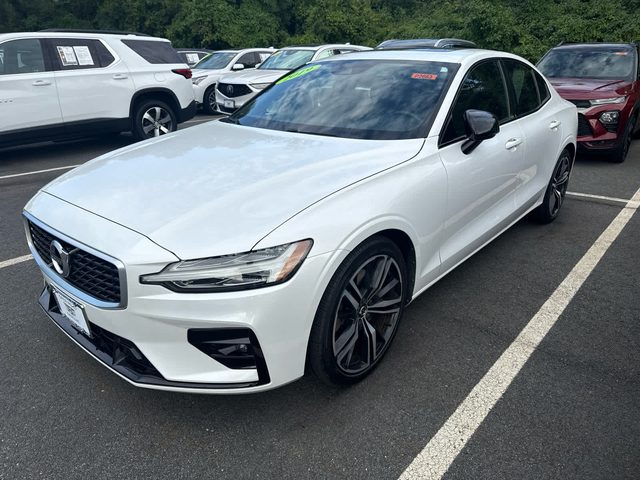 2019 Volvo S60 R-Design AWD photo