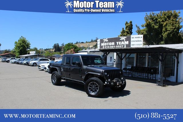 2020 Jeep Gladiator Overland 4WD photo