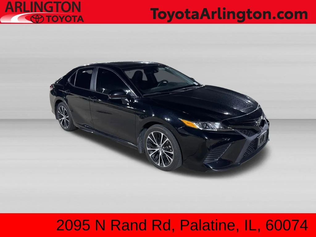 2020 Toyota Camry SE FWD photo