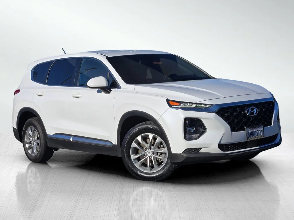 2019 Hyundai Santa Fe SE FWD photo