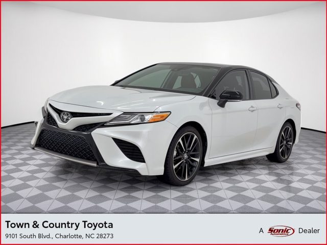 2020 Toyota Camry XSE FWD photo