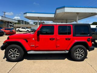 2019 Jeep Wrangler Unlimited Sahara 4WD photo
