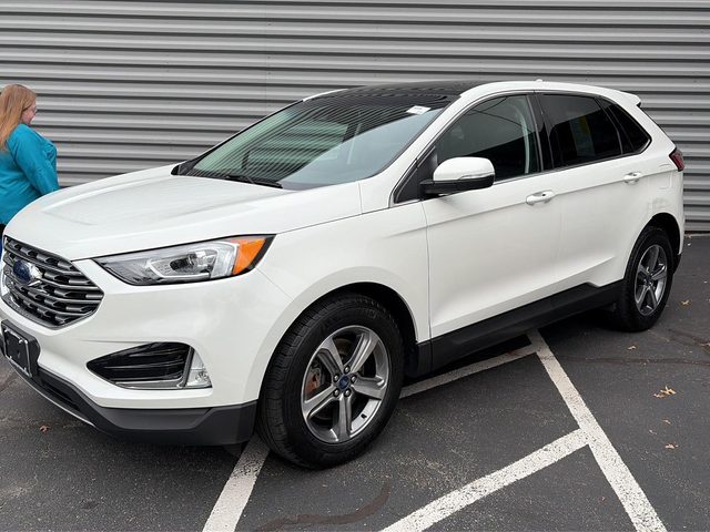 2020 Ford Edge SEL AWD photo