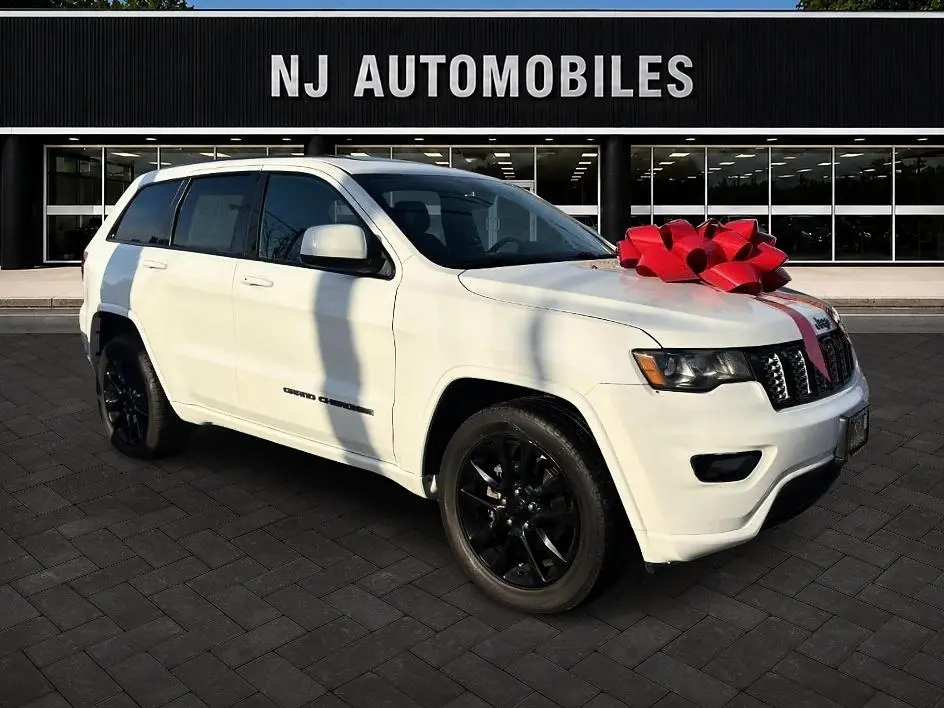 2020 Jeep Grand Cherokee Altitude 4WD photo