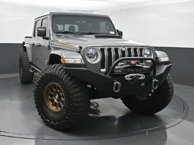 2020 Jeep Gladiator Overland 4WD photo