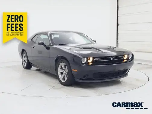 2019 Dodge Challenger SXT RWD photo