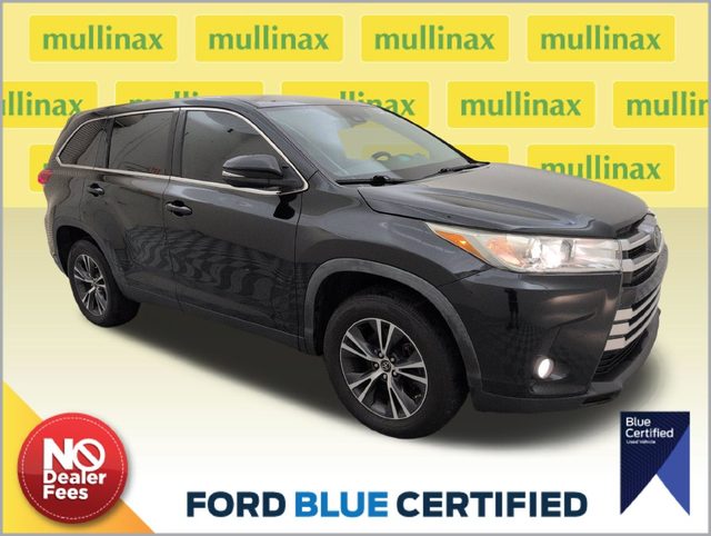 2019 Toyota Highlander LE Plus FWD photo