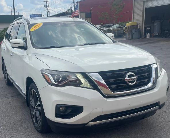 2019 Nissan Pathfinder Platinum 4WD photo