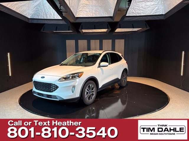 2020 Ford Escape SEL AWD photo
