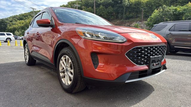 2020 Ford Escape SE AWD photo