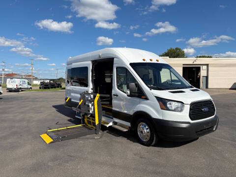 2019 Ford Transit Passenger Wagon XL RWD photo