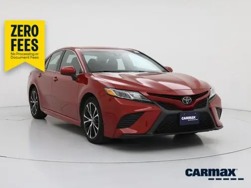 2020 Toyota Camry SE FWD photo