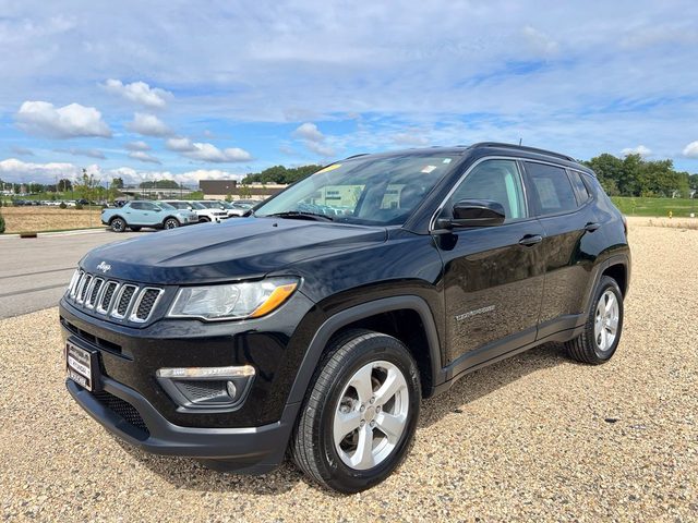 2020 Jeep Compass Latitude 4WD photo