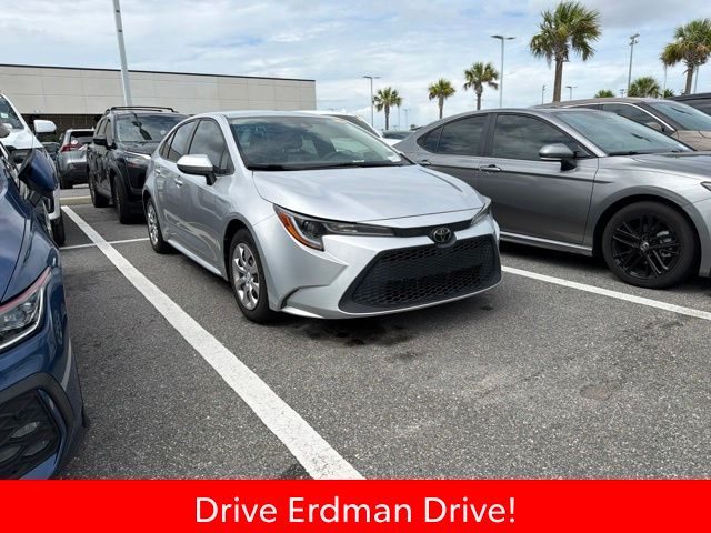 2020 Toyota Corolla LE FWD photo