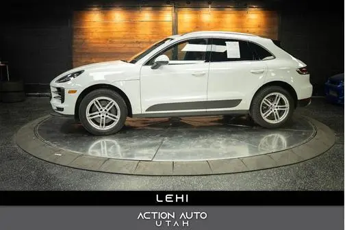 2020 Porsche Macan S AWD photo