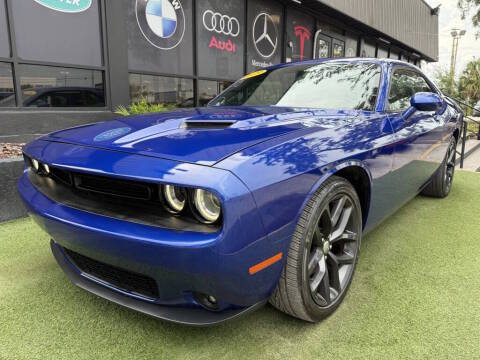2019 Dodge Challenger SXT RWD photo