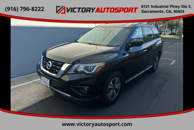 2017 Nissan Pathfinder SV FWD photo