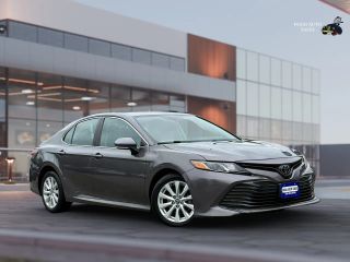 2020 Toyota Camry LE FWD photo