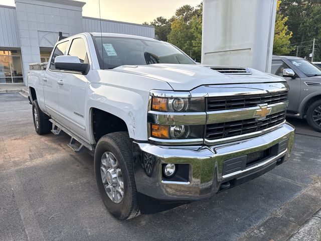 2017 Chevrolet Silverado 2500HD LT 4WD photo