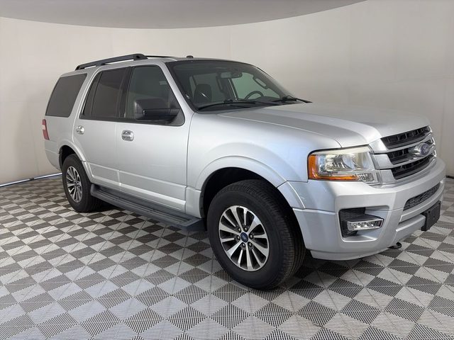 2017 Ford Expedition XLT 4WD photo