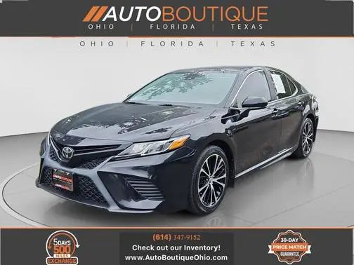 2020 Toyota Camry SE FWD photo