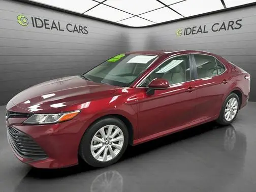 2020 Toyota Camry LE FWD photo
