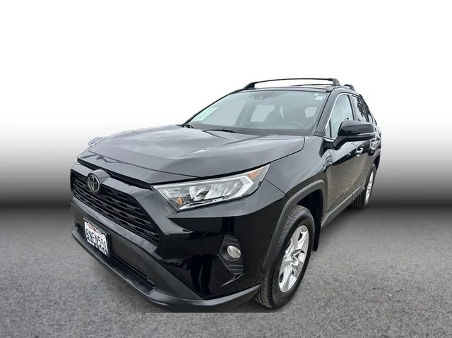 2020 Toyota RAV4 XLE AWD photo