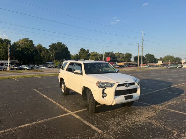 2019 Toyota 4Runner SR5 RWD photo