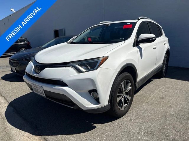 2018 Toyota RAV4 XLE FWD photo