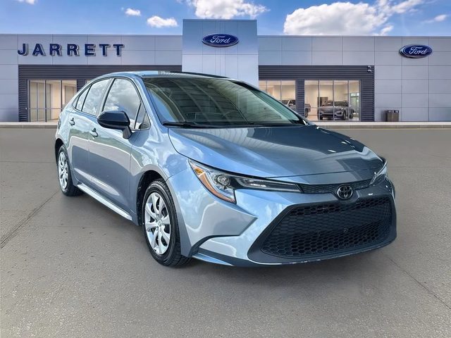 2020 Toyota Corolla LE FWD photo